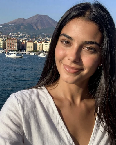 Isabella, 26, from Naples, Italy